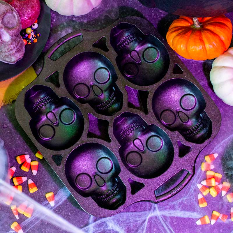 Lodge Ironware - Skull Mini Cake Pan - Image 5