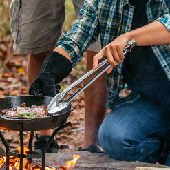 Alternative view of Lodge Castiron - Tongs
