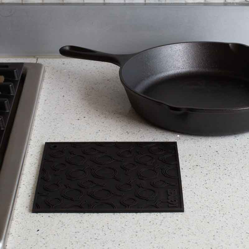 Lodge Ironware - Silicone Trivets - Image 14