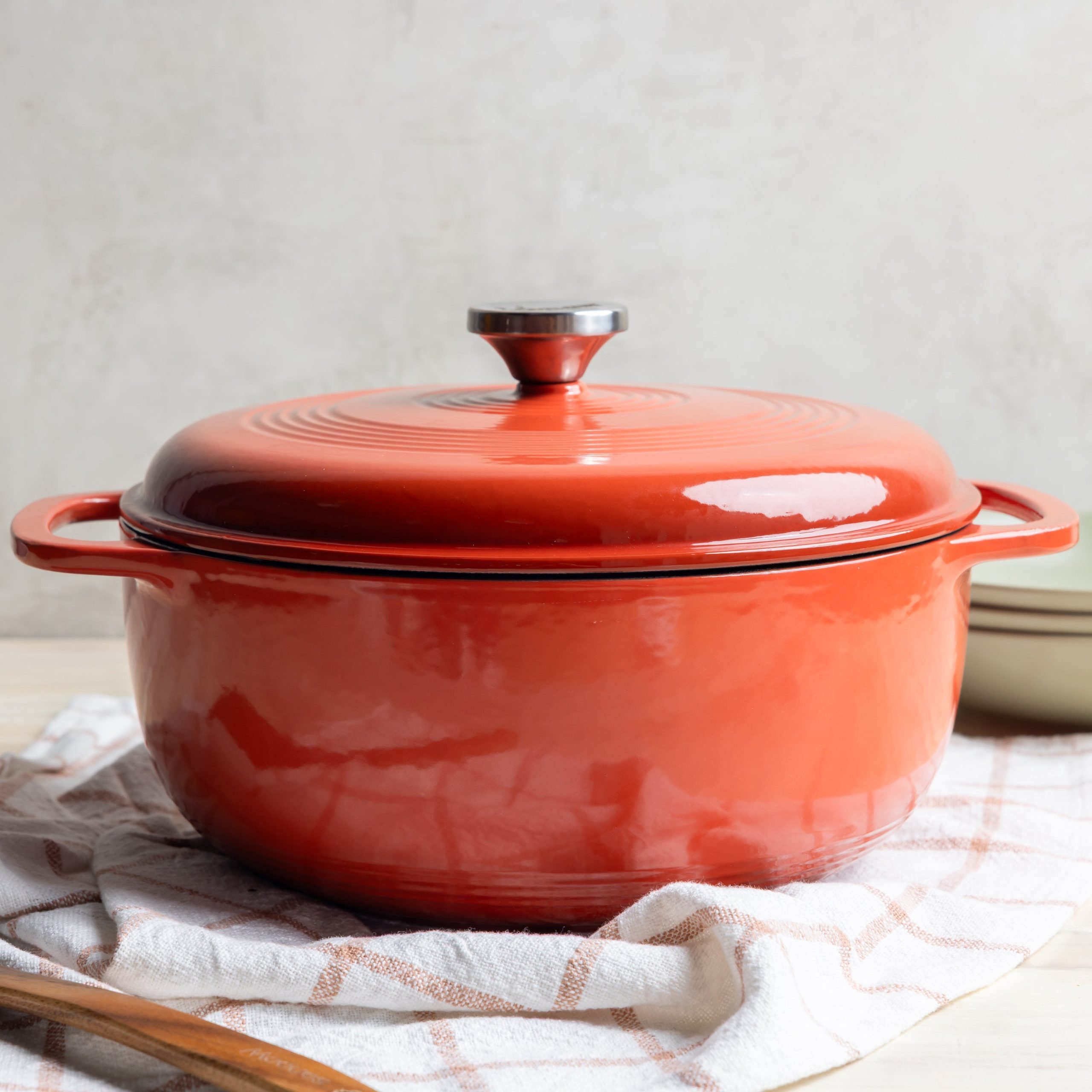 Lodge Castiron - Essential Enamel Dutch Oven - Image 100