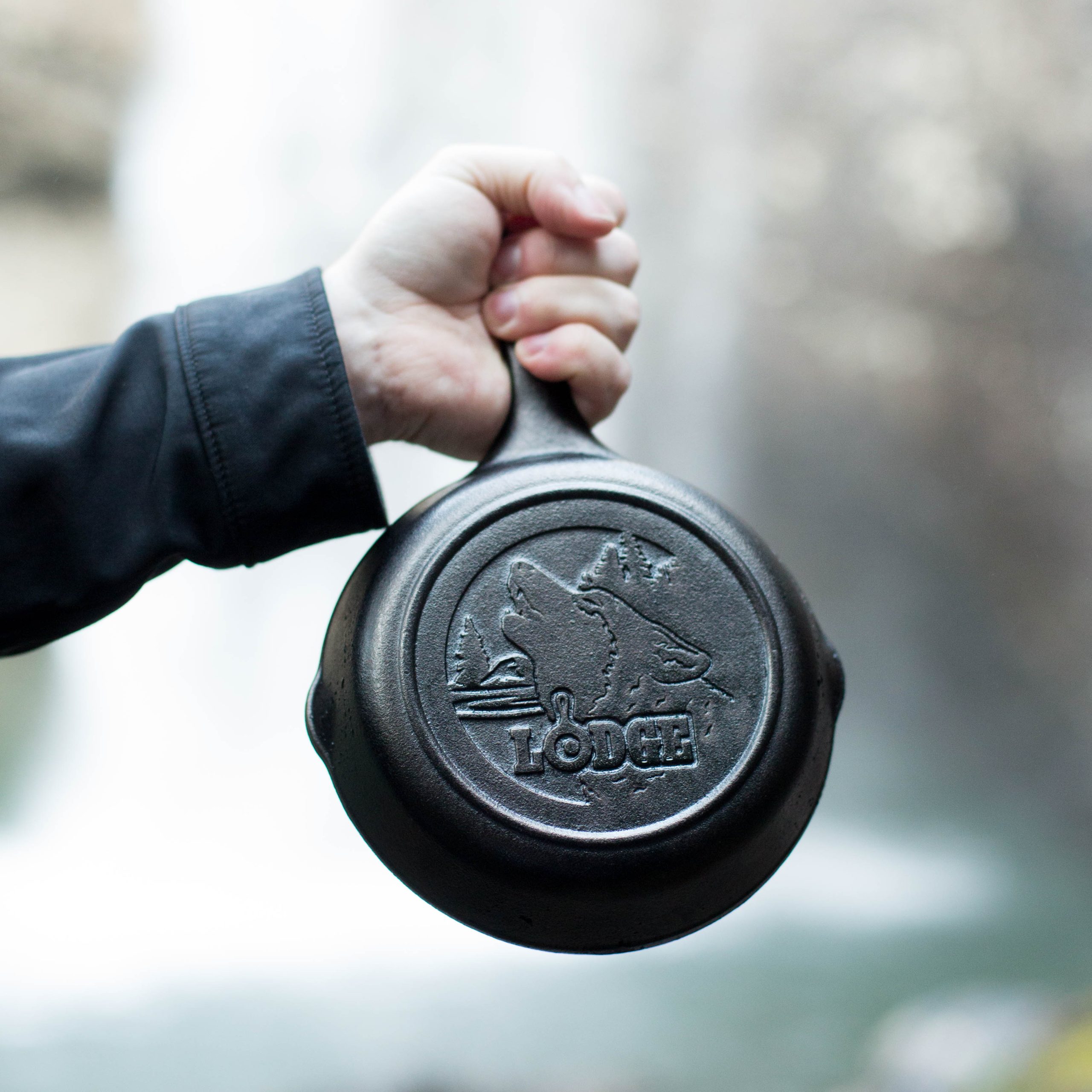 Lodge Castiron - Wildlife Series 6.5 Inch Cast Iron Wolf Skillet