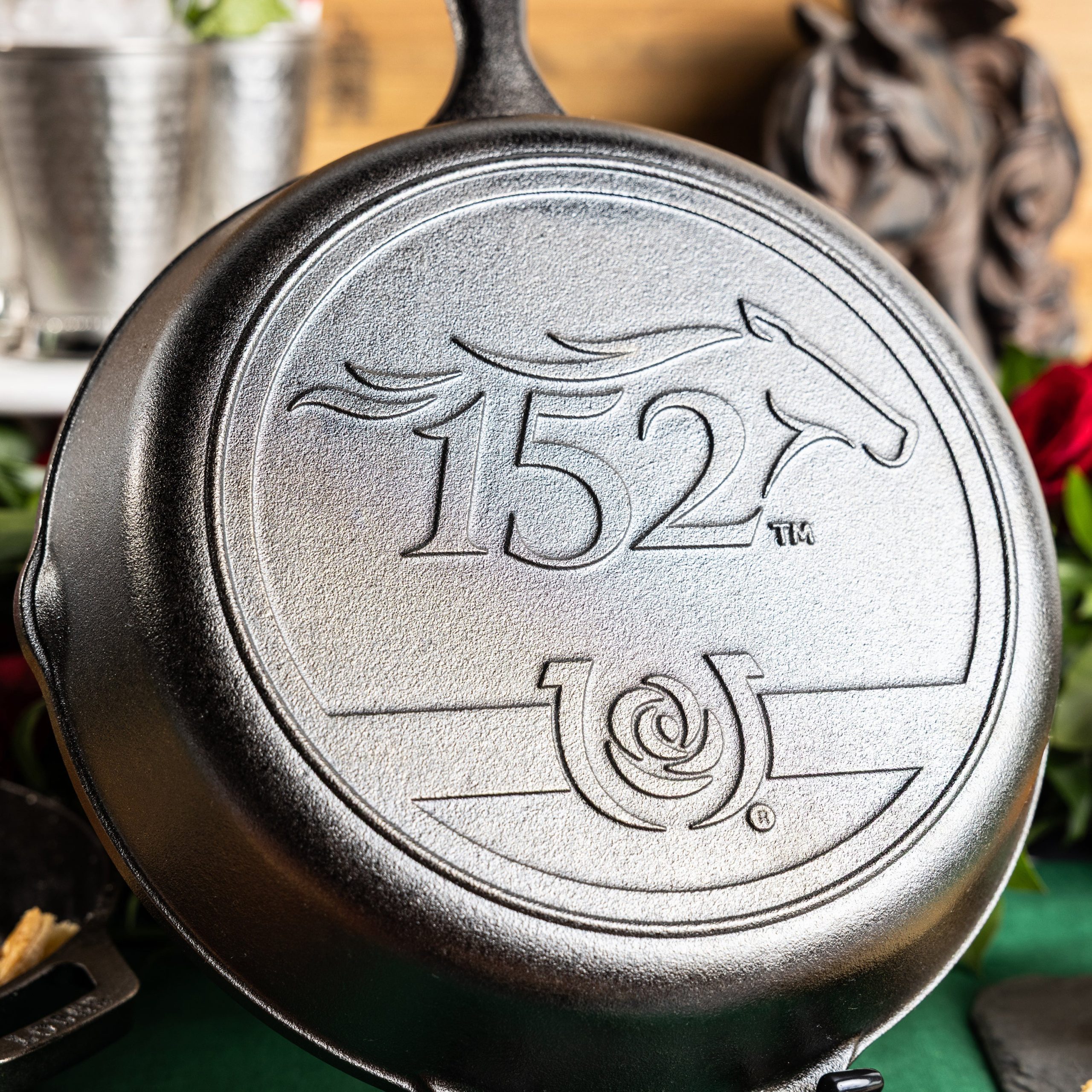 Lodge Castiron - 10.25 Inch Seasoned Cast Iron Kentucky Derby Skillet - Image 3