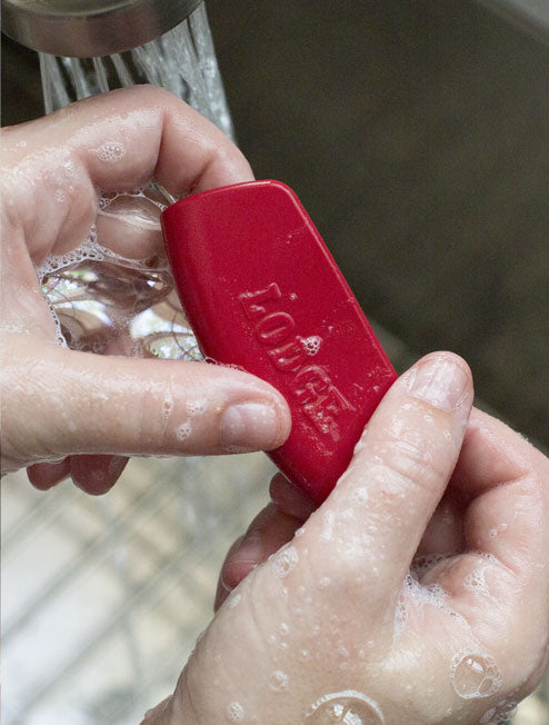 Lodge Ironware - Silicone Bakeware Grips - Image 4
