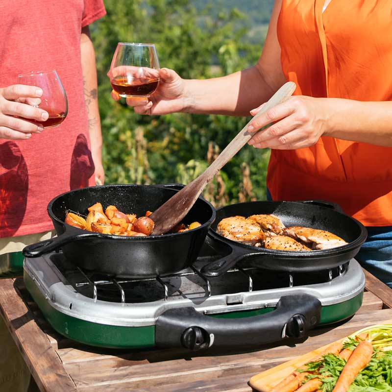 Lodge Castiron - 3.2 Quart Seasoned Cast Iron Combo Cooker - Image 8